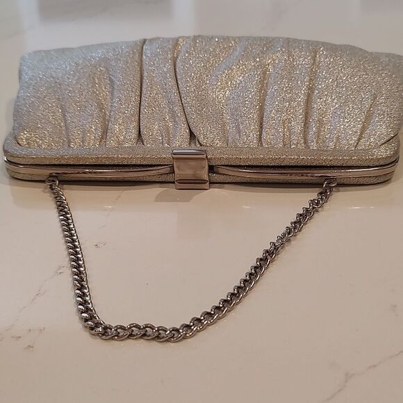 Vintage Ande Special Occasion Clutch/Handbag in Metallic Silver - Picture 4 of 11